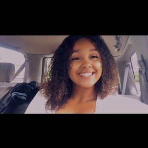 Meet your Posher, Dani